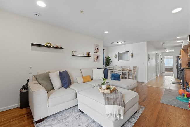 Photo - 2516 Summit Ave Unit 2