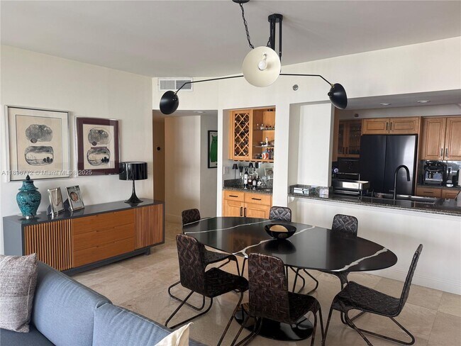 Photo - 520 Brickell Key Dr Unit A1910