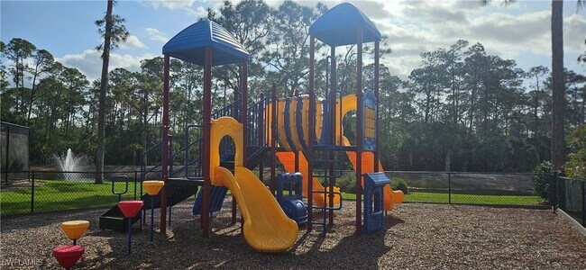 Photo - 5435 Worthington Ln Unit 201