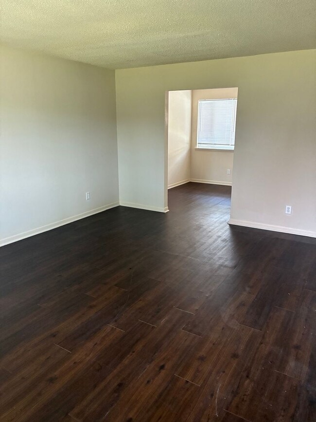2359 Champion Ct