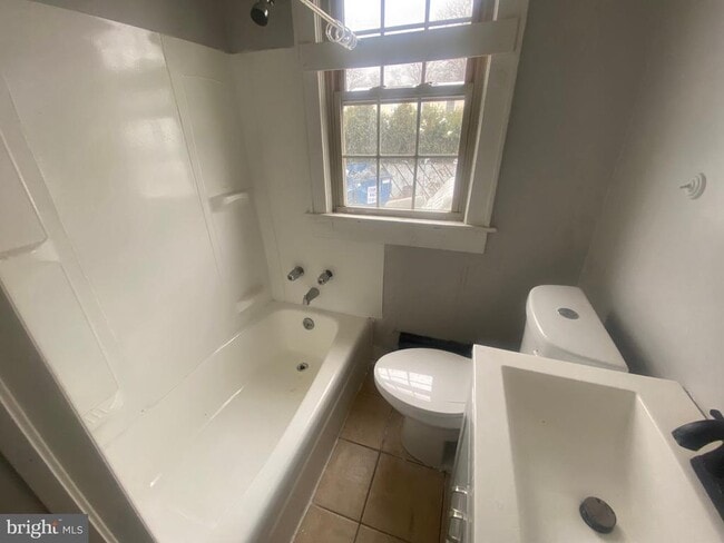 Photo - 109 N Thomas Ave