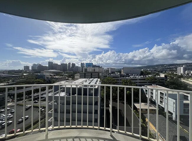 710 Lunalilo St Unit 1206