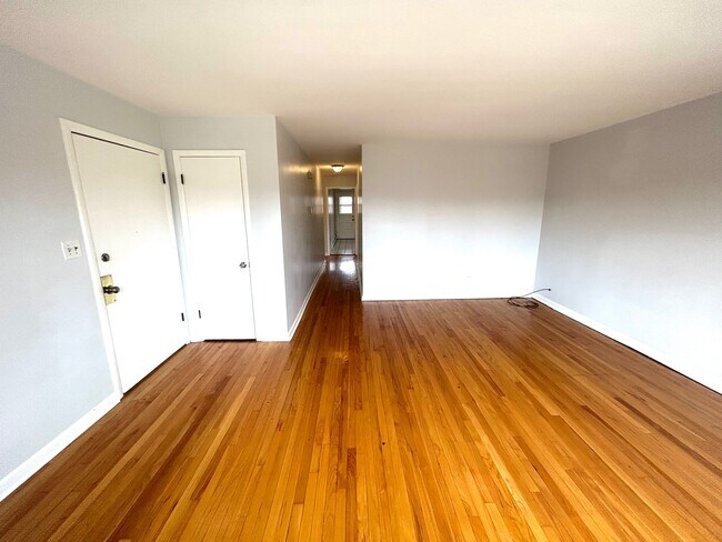 Photo - 1119 Dunlop Ave Unit 2