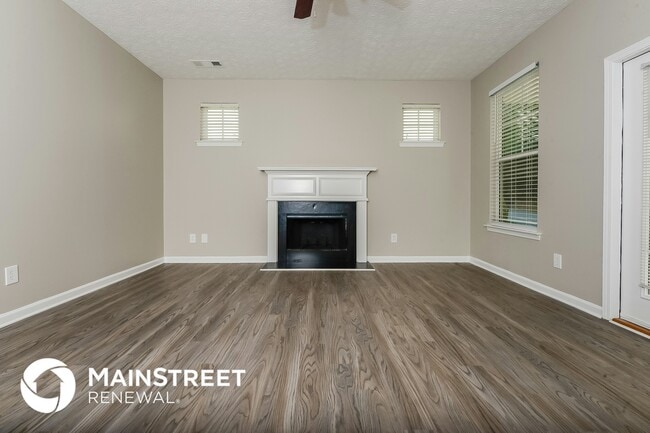 Photo - 4683 Highpoint Ln