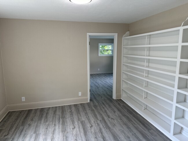 Photo - 243 Rockwell St