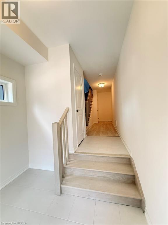 Photo - 660 Colborne St W
