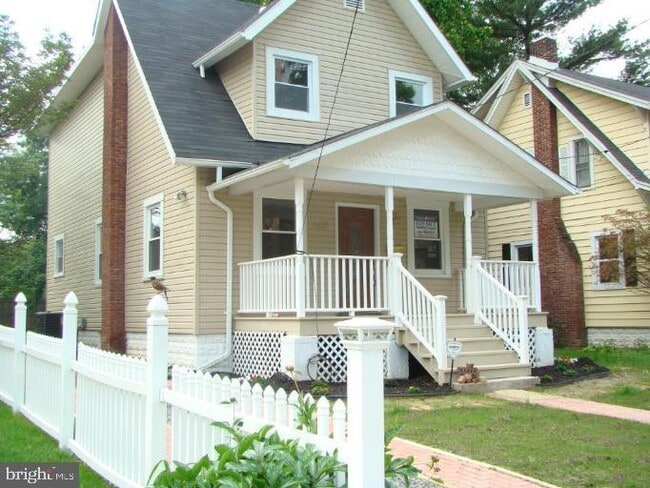 Building Photo - 607 St Dunstans Rd