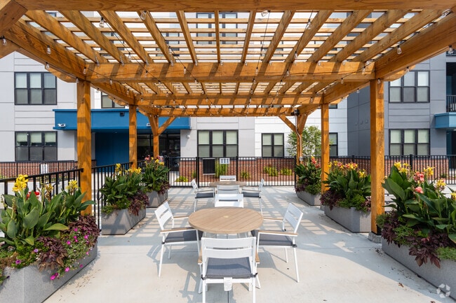 Patio - The Isabella Apartments