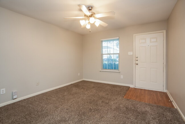 Photo - 3922 Hollow Cove Ln