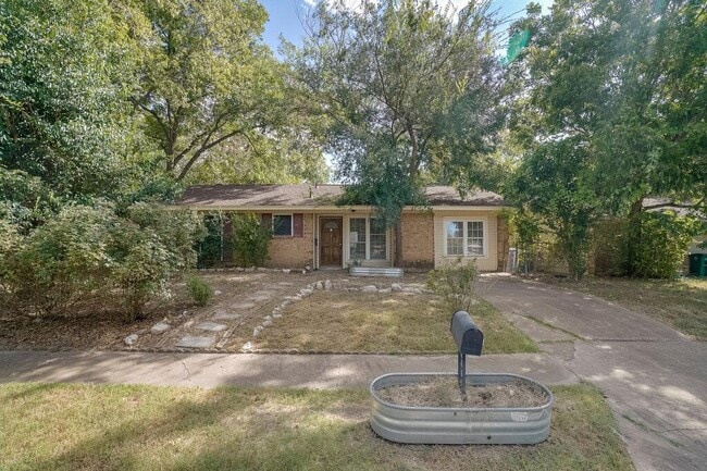 Building Photo - 509 Treys Way