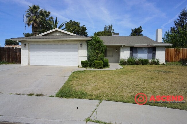 Building Photo - Cute home located in the Southwest!