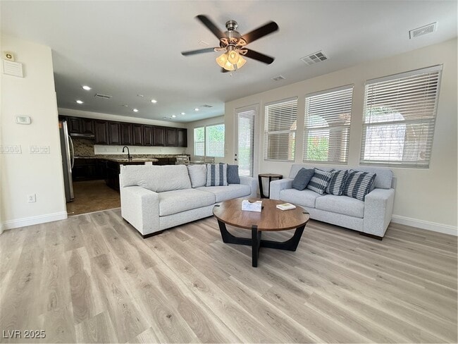 Photo - 620 Apricot Rose Pl Casa