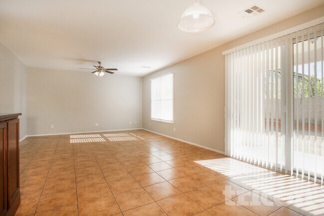 Photo - 2323 Grenadine Rd