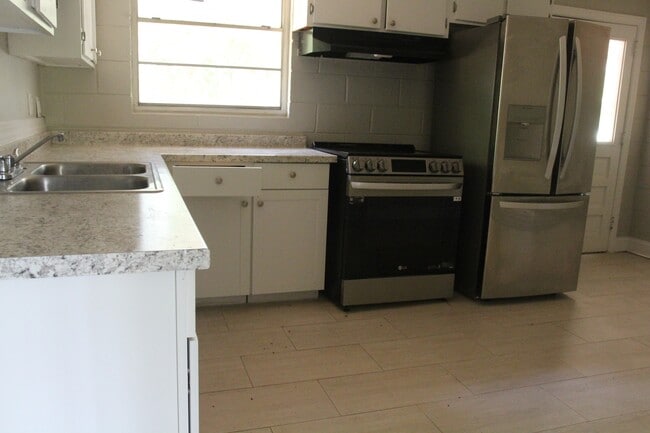 Photo - 1306 Maryland Dr