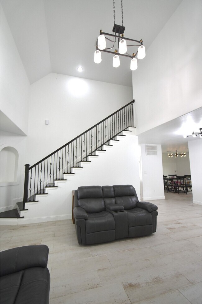 Photo - 42 County Rd-5102L