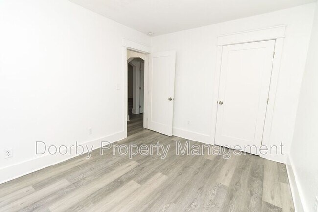 Photo - 1203 Rockway Dr Unit 2