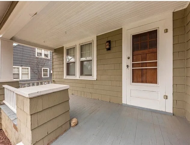 Photo - 832 S Main St