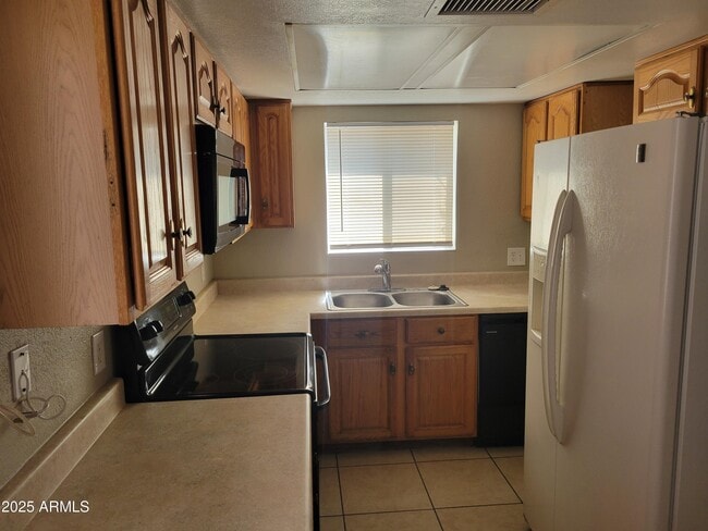 Photo - 527 N 4th St