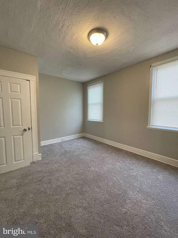 Photo - 1623 Carswell St