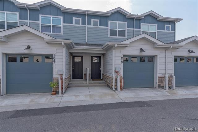 Photo - 1049 Oak Cir