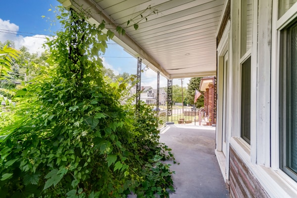 Photo - 1768 Williams Ave