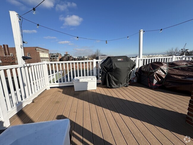 Building Photo - 587 E 4th St Unit 3 Rental