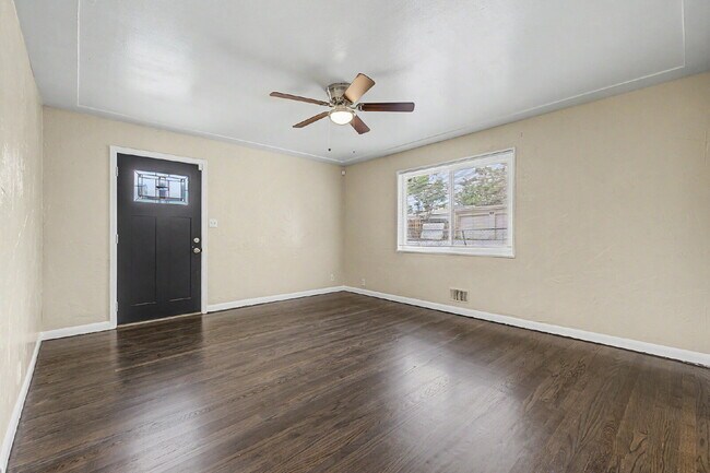 Photo - "Charming 3-Bedroom Duplex Retreat on Chester Street, Aurora – Cozy 1206 Sq Ft Home Awaiting Your...