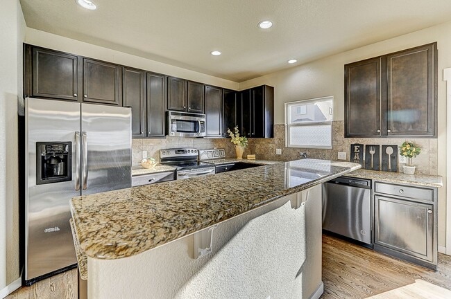 Photo - HUGE SIX (6!!!) BD HOME IN LORSON RANCH!