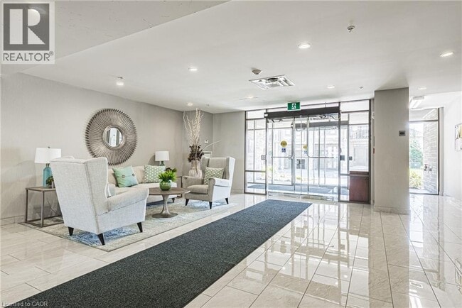 Photo - 35 Southshore Cres Unit 333