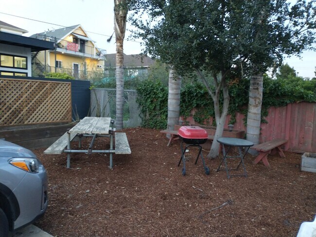 Photo - 720 37th St Unidad 724