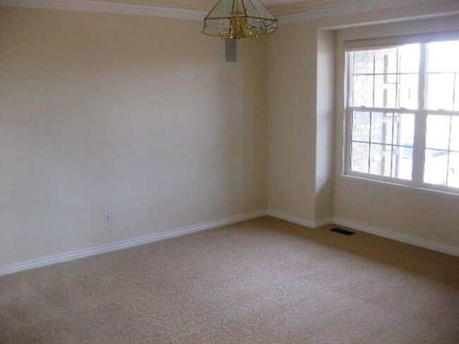 Photo - 2075 Rockhurst Blvd