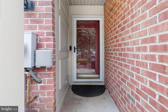 13 Bank Spring Ct
