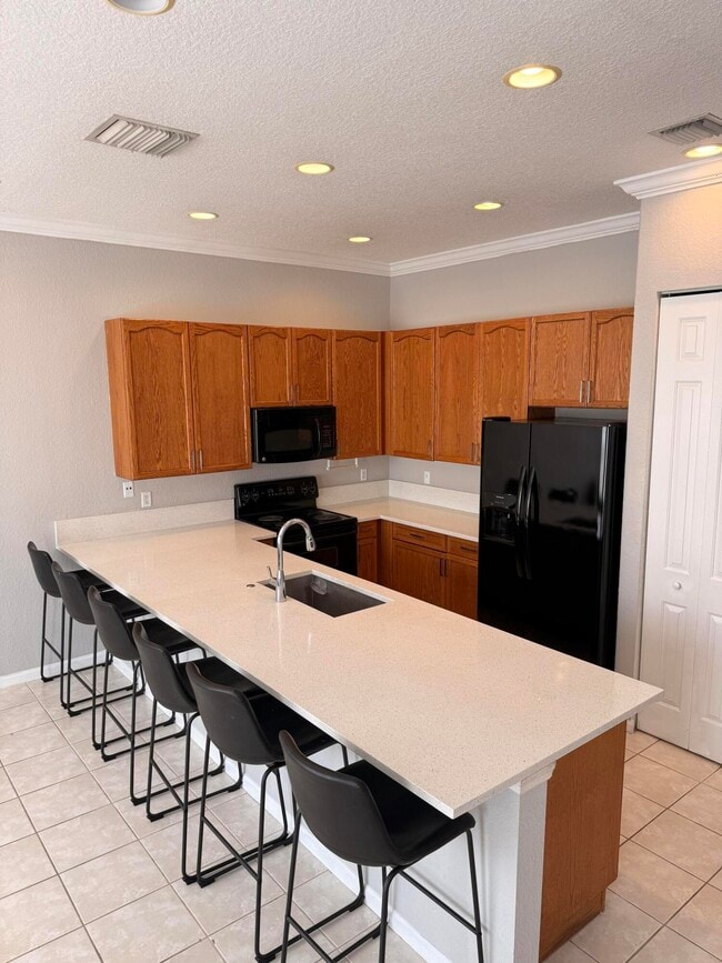 608 NW 25th Ave