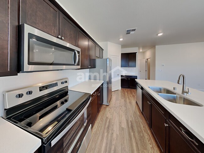 Photo - 6050 Theodore St