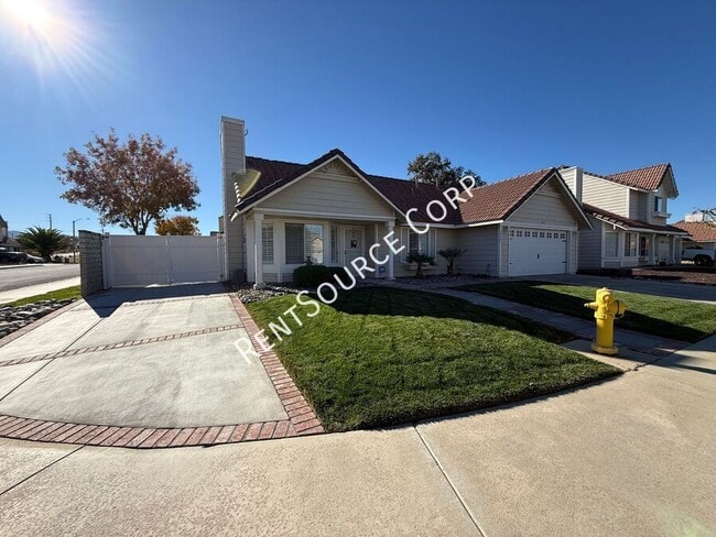 Photo - 1940 Simsburry St