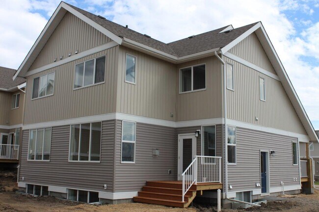 1608-1688 88 Ave