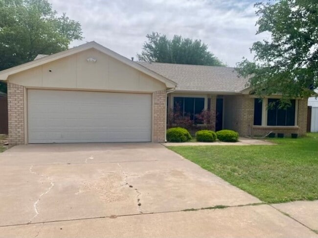 Photo - 3/2/2 Available May 2026