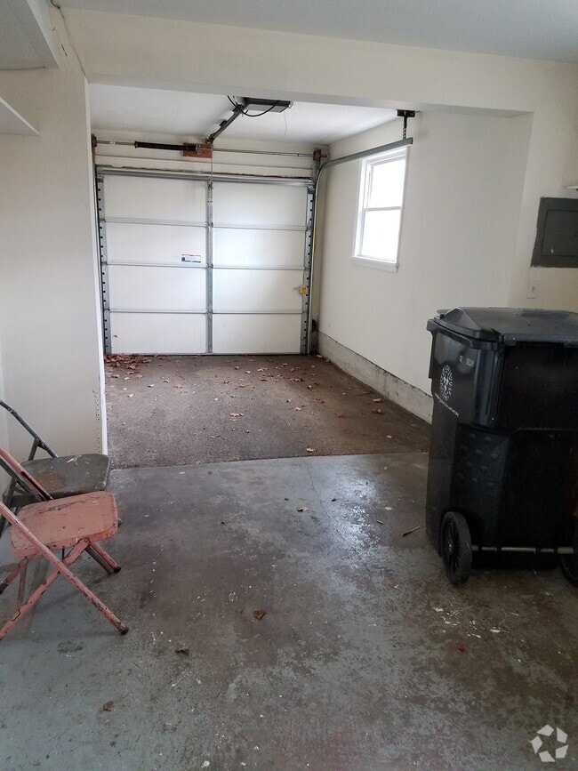 Building Photo - 2909 Thistlewood Dr Rental