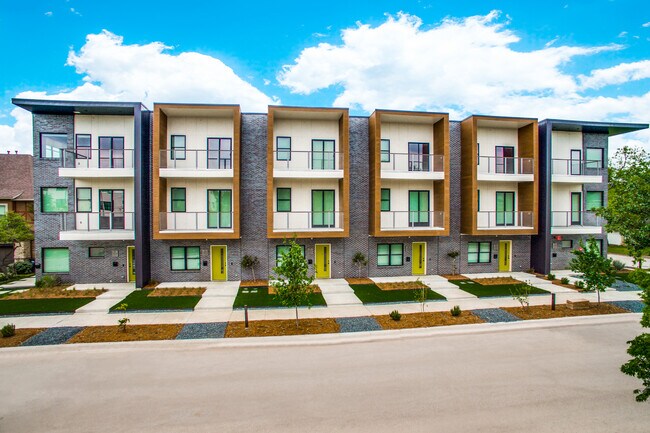 Building Photo - 3137 Lubbock Ave Rental