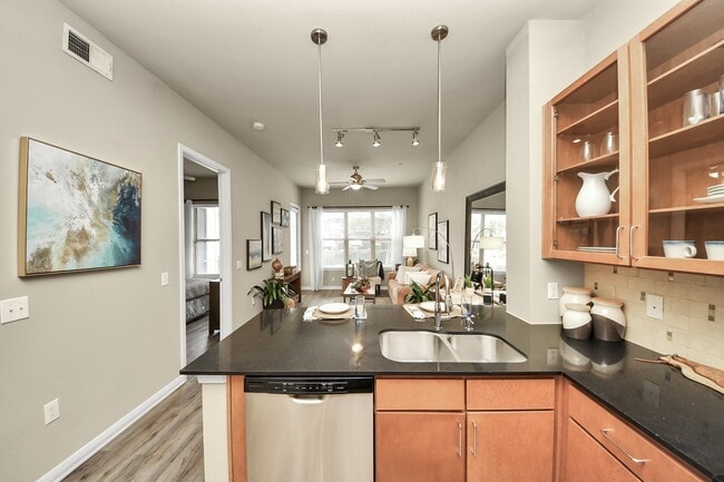 Photo - 5455 Richmond Ave.