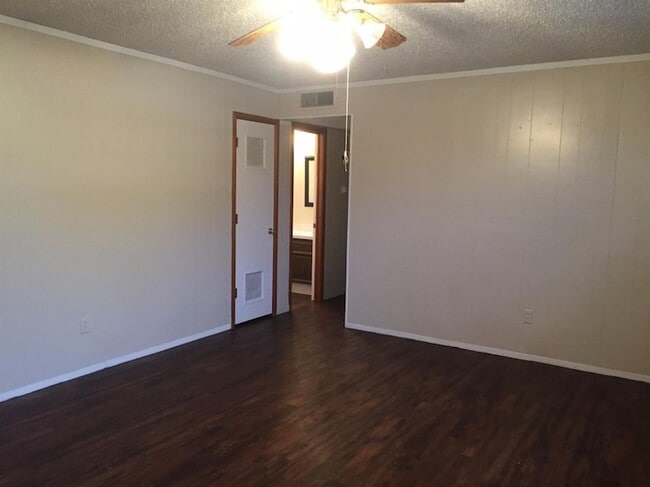 4612 66th St Unidad B