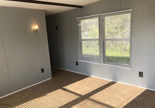 Photo - 1738 Strickland Bridge Rd