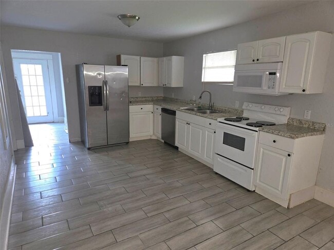 Photo - 127 W Sligh Ave
