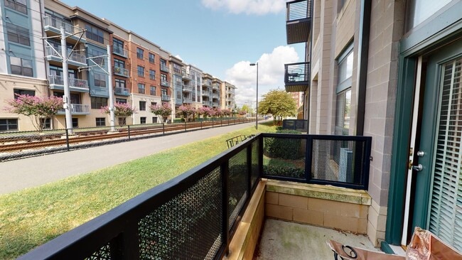 Available in SouthEnd with quick access to... - Available in SouthEnd with quick access to... Casa