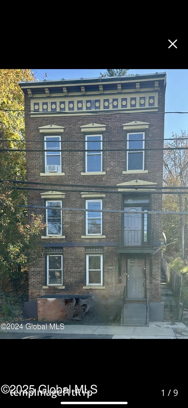 Building Photo - 516 4th St Unit 3 Rental