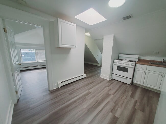 Photo - 76 Lindale St Unit 3