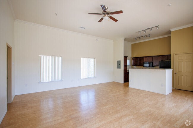 The Artist Loft - 846SF - Living Room