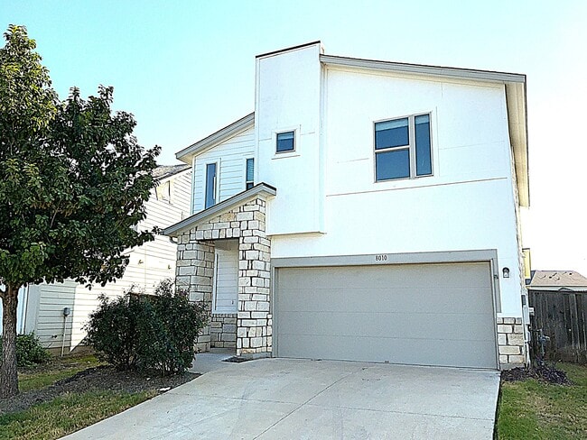 Building Photo - 8010 Cottage Rose Dr Rental