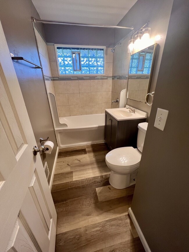 5940-5940 N 61st St Unit 5940