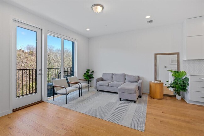 Photo - 6020 Springdale Rd Unit 10
